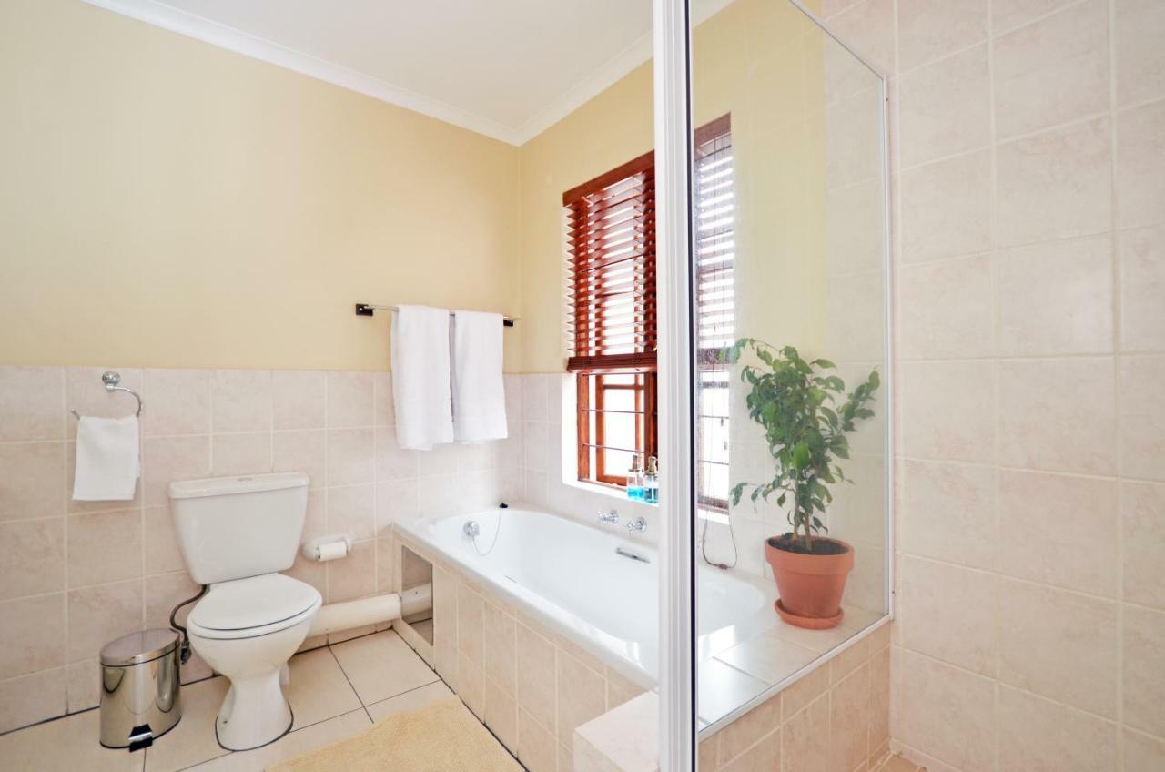 Rivonia One & Only Apartment โจฮันเนสเบิร์ก ภายนอก รูปภาพ