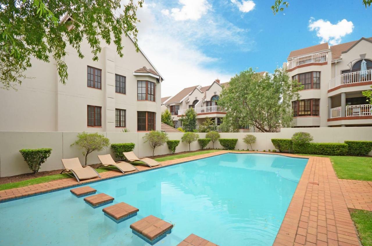 Rivonia One & Only Apartment โจฮันเนสเบิร์ก ภายนอก รูปภาพ